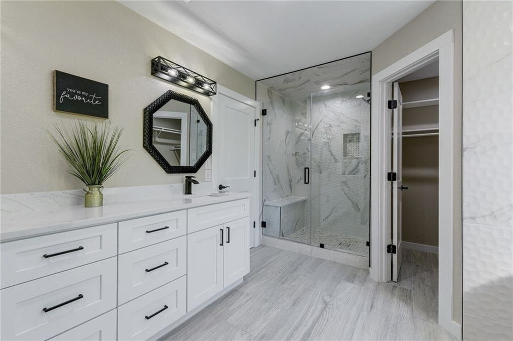 Unique Calacatta Marble Bathroom