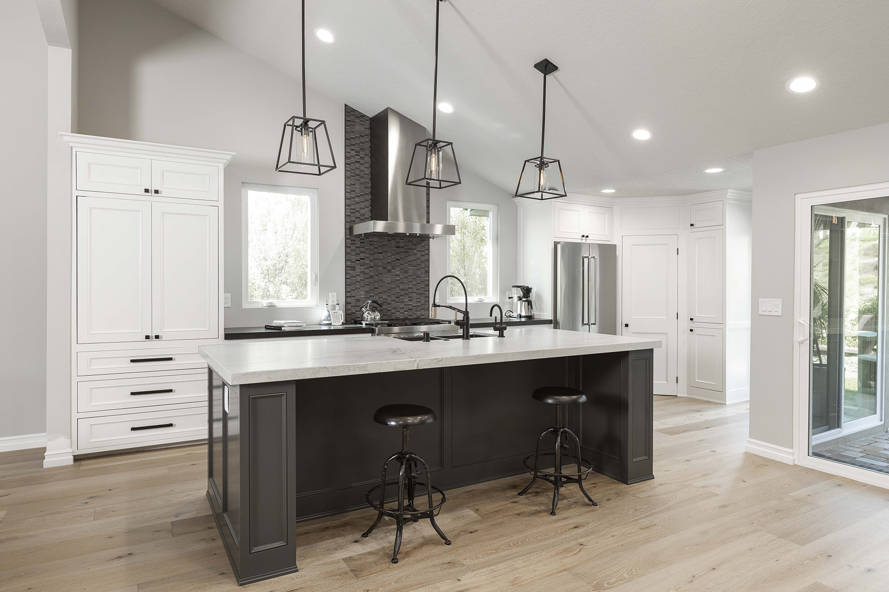 Luce Di Luna quartzite featured in modern kitchen island