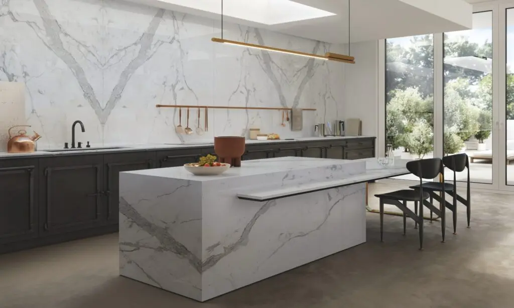 panoramic views and luxury surface finishes