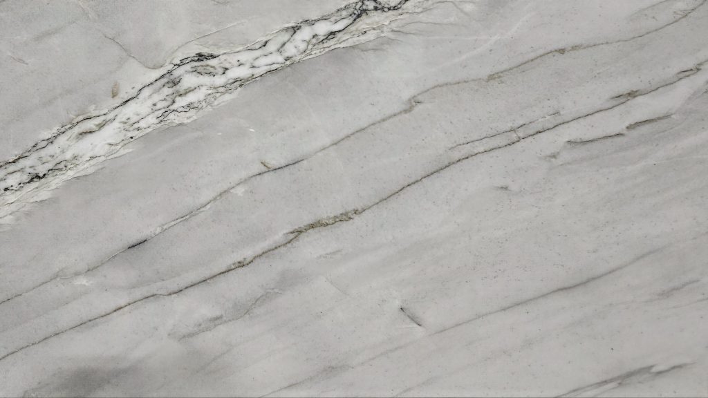 Dumont closeup