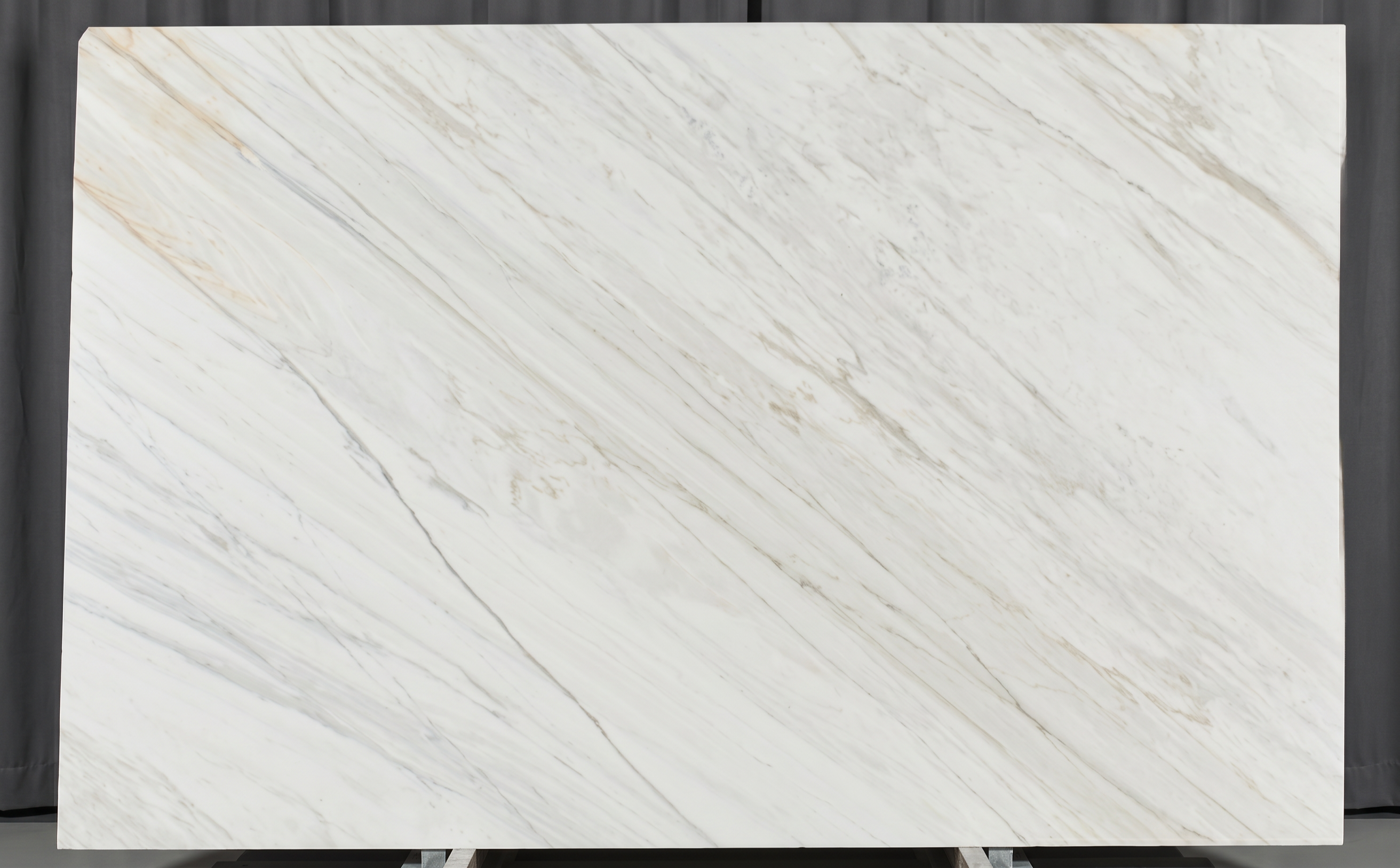 Calacatta Cremo slab