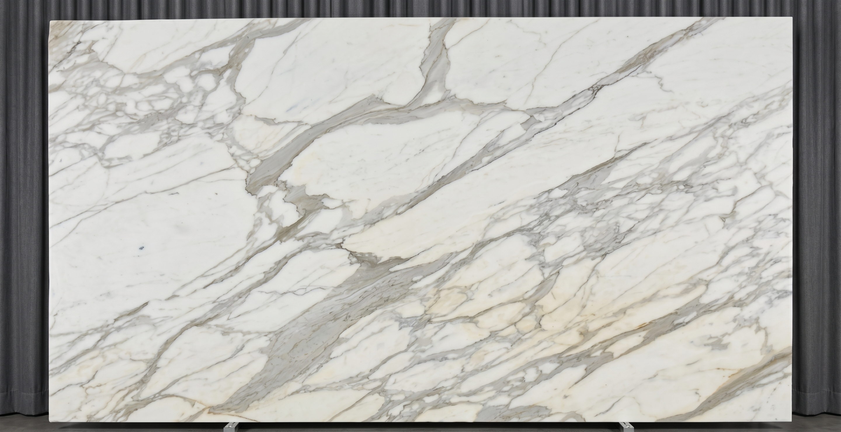 Calacatta Borghini slab