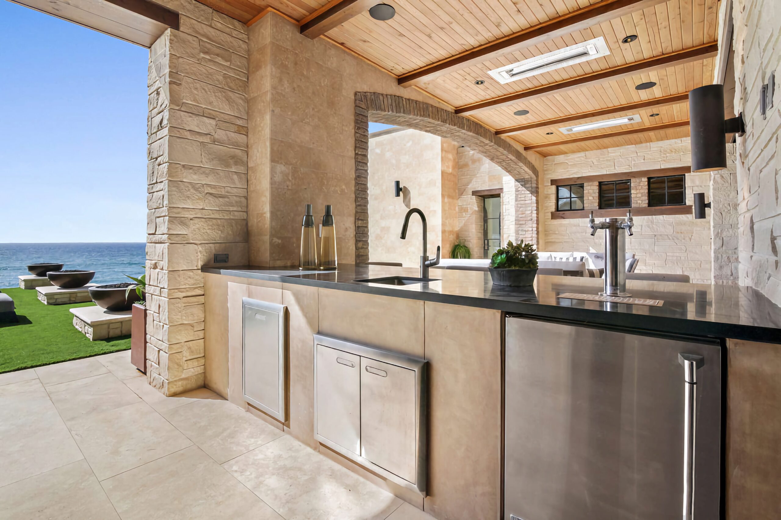 Finding Alfresco Living Inspiration Ideas - Architectural Surfaces